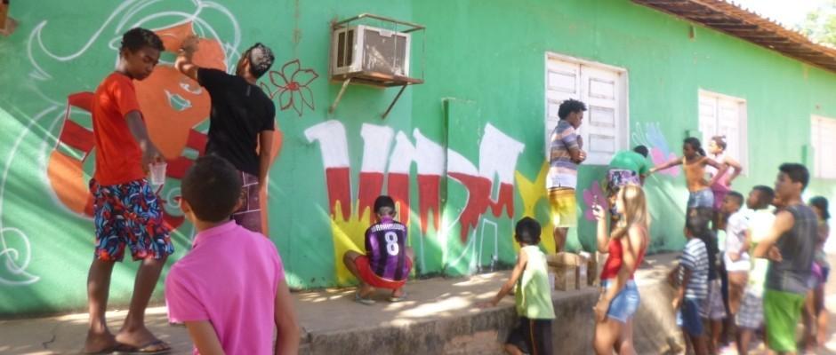 Prefeitura promove Oficina de Hip Hop e Graffiti para adolescentes em Redenção 