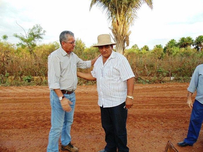 Prefeito Zé Resende recebe representantes da empresa RM responsável pelo asfaltamento da PI 331 - Imagem 1