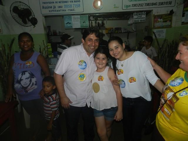 Janainna Marques realiza grande carreata e reunião política em Esperantina - Imagem 15