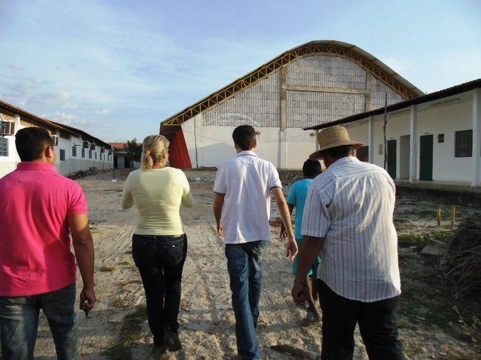 Prefeito Zé Resende acompanha engenheiros do FNDE em visita aos ginásios cobertos - Imagem 7