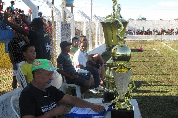 Pitombeira é Campeão Agricolandense de Futebol 2014 - Imagem 3