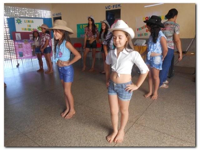 Escola Municipal João de Sousa Leal realiza atividades do Projeto Arte e Cultura na Escola. - Imagem 35