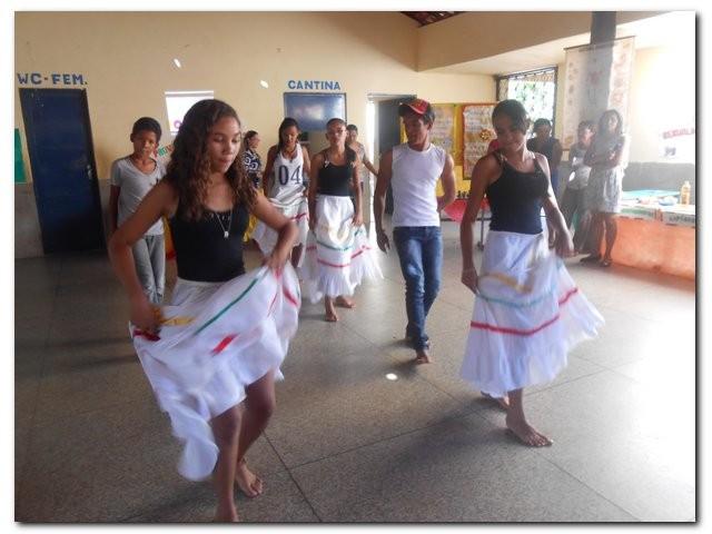 Escola Municipal João de Sousa Leal realiza atividades do Projeto Arte e Cultura na Escola. - Imagem 48