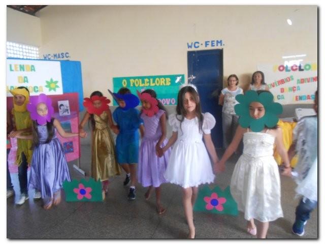 Escola Municipal João de Sousa Leal realiza atividades do Projeto Arte e Cultura na Escola. - Imagem 46
