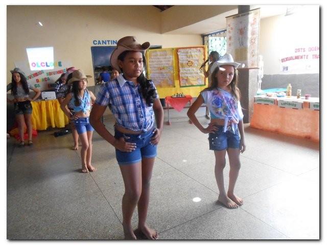 Escola Municipal João de Sousa Leal realiza atividades do Projeto Arte e Cultura na Escola. - Imagem 34