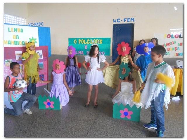 Escola Municipal João de Sousa Leal realiza atividades do Projeto Arte e Cultura na Escola. - Imagem 44