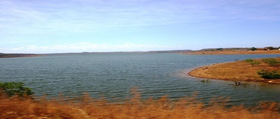 DNOCS e Prefeitura despejam 210 mil alevinos nas Barragens de Corredores e Emparedado