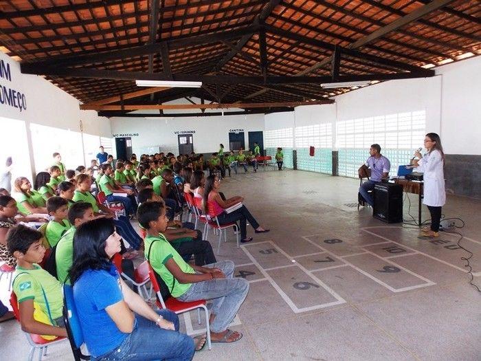 Secretaria de Educação promove palestra sobre alimentação saudável  - Imagem 5