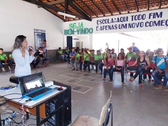 Secretaria de Educação promove palestra sobre alimentação saudável  - Imagem 11