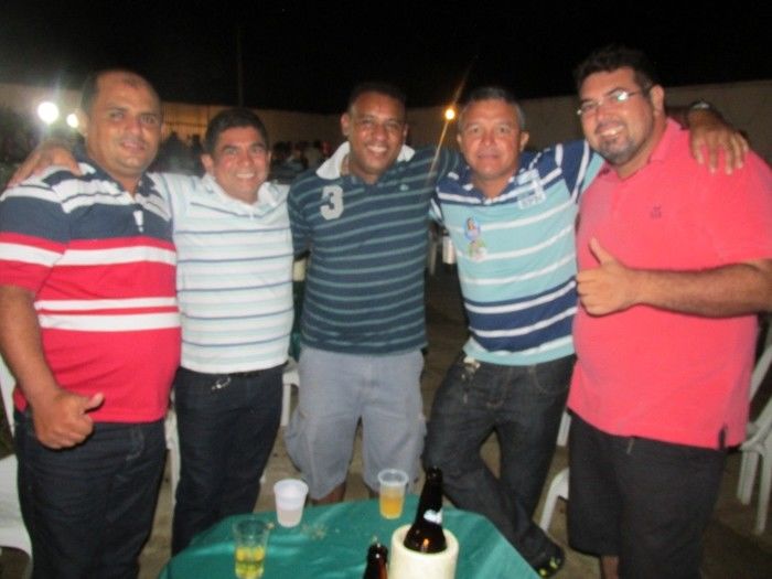 Prefeito: Walter Alencar Faz Homenagem a todos os pais de Agricolândia em Sua Residência     - Imagem 1