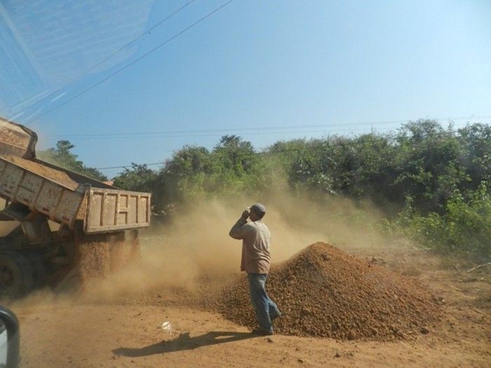 Prefeitura recupera estradas da comunidade Vassouras  - Imagem 10