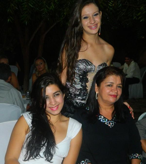 Aniversário de Zayra Meneses comemorado em grande estilo - Imagem 43