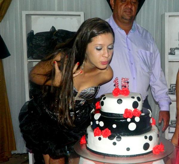 Aniversário de Zayra Meneses comemorado em grande estilo - Imagem 4
