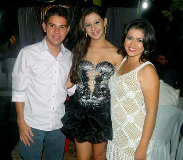 Aniversário de Zayra Meneses comemorado em grande estilo - Imagem 23