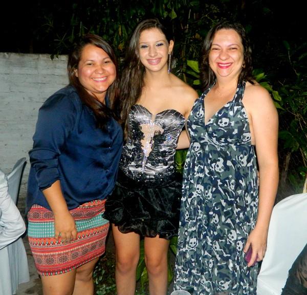 Aniversário de Zayra Meneses comemorado em grande estilo - Imagem 7