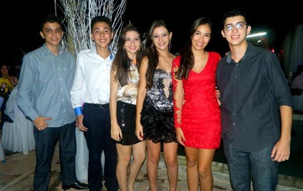 Aniversário de Zayra Meneses comemorado em grande estilo - Imagem 9