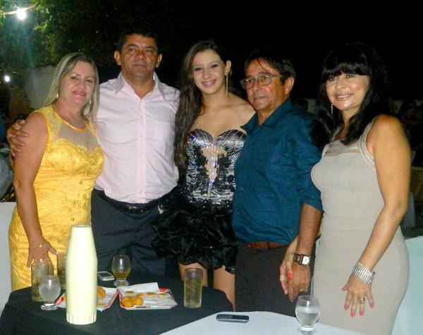 Aniversário de Zayra Meneses comemorado em grande estilo - Imagem 47