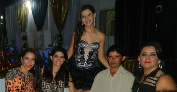 Aniversário de Zayra Meneses comemorado em grande estilo - Imagem 44