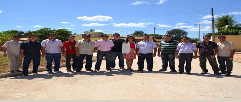 Prefeita Paula Araujo faz visita às obras em andamento na cidade