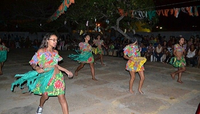 Jovens e adolescentes promovem festa folclórica - Imagem 2