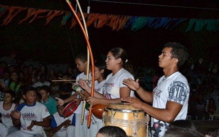 Jovens e adolescentes promovem festa folclórica - Imagem 1