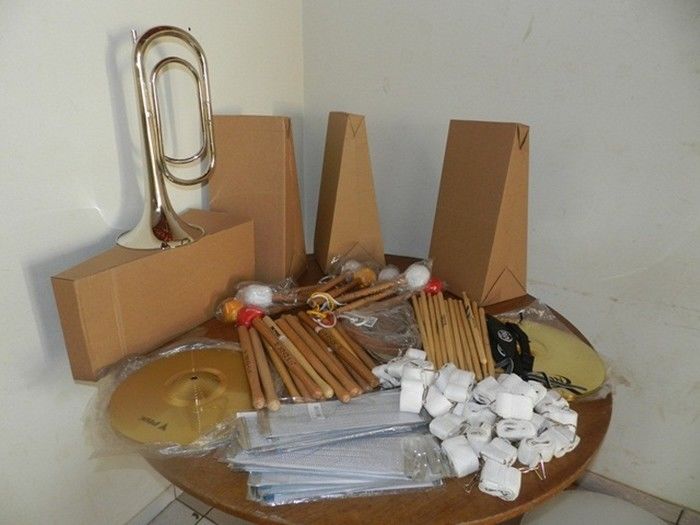 Banda de música da Secretaria de Educação de Esperantina recebe novos instrumentos musicais - Imagem 4