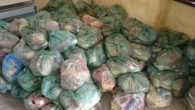 Primeira-dama de Buriti dos Lopes entrega cestas básicas arrecadadas por jovens participantes de gincana - Imagem 2