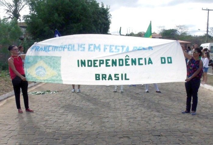 Público prestigia Desfile Cívico de 7 de setembro em Francinópolis - Imagem 1