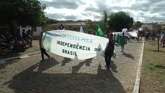 Público prestigia Desfile Cívico de 7 de setembro em Francinópolis - Imagem 8