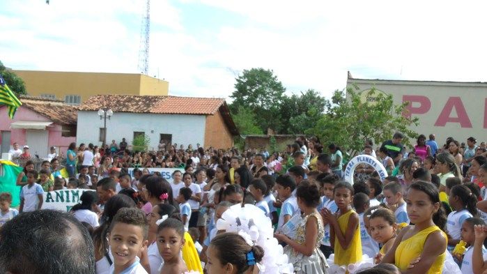 Público prestigia Desfile Cívico de 7 de setembro em Francinópolis - Imagem 124