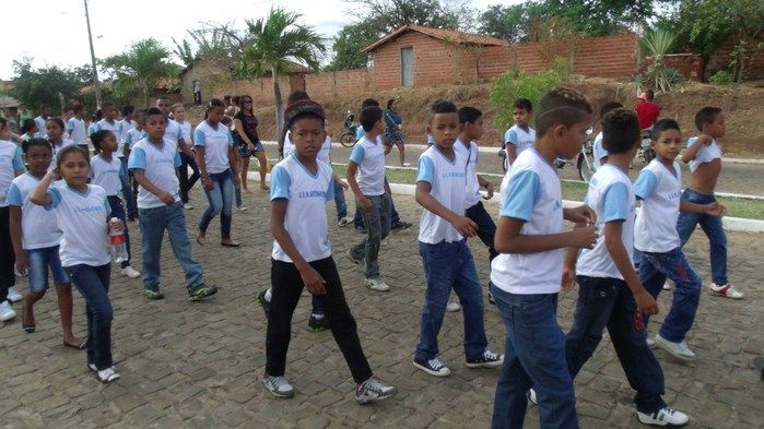 Público prestigia Desfile Cívico de 7 de setembro em Francinópolis - Imagem 46