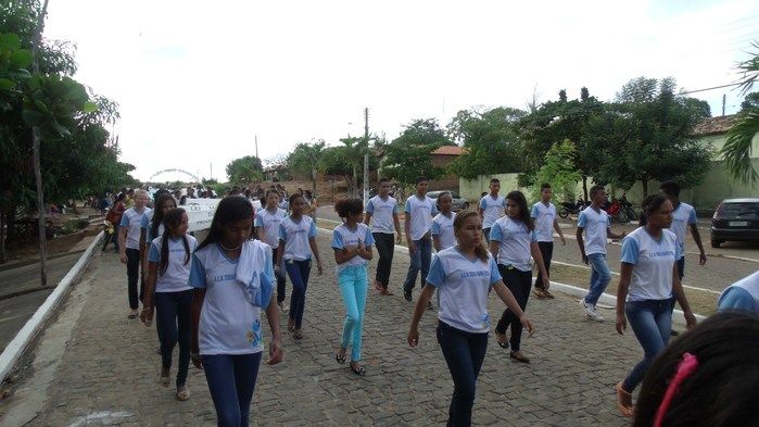 Público prestigia Desfile Cívico de 7 de setembro em Francinópolis - Imagem 75