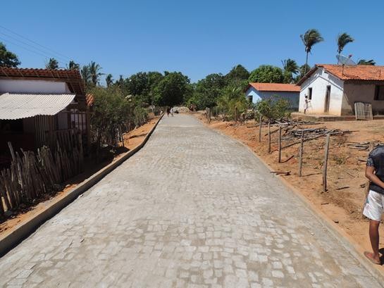 Bairros recebem obras de calçamento em Água Branca - Imagem 3