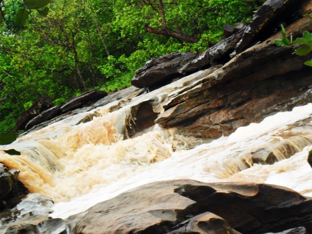 Lindas corredeiras da pequena Cachoeira.