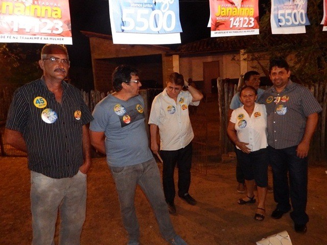 Ex-prefeito de Esperantina Lourival Bezerra participa de reunião politica no Canto da Palmeira - Imagem 6