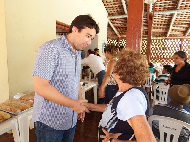 Candidato a Deputado Mardem Menezes realizou reunião politica em Esperantina - Imagem 1