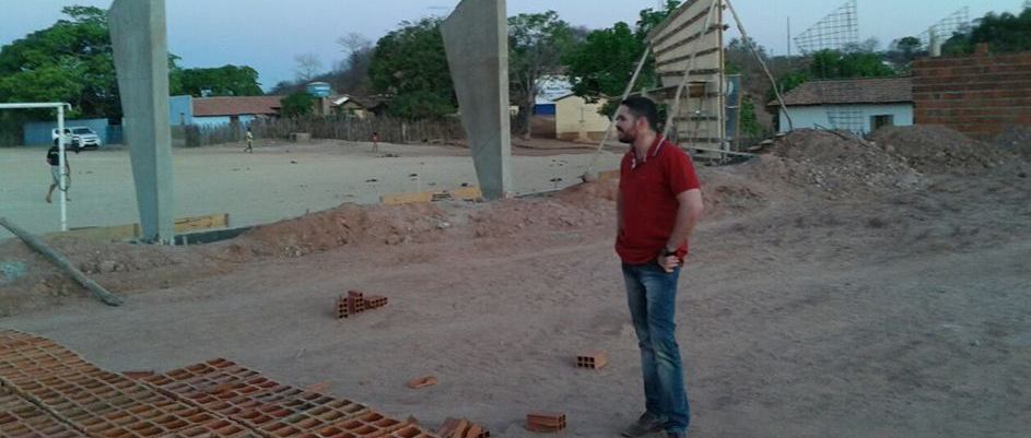 Prefeito Lukano Sá visita obras no povoado Buriti do Canto em Oeiras