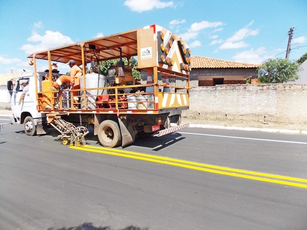 Secretaria de obras inicia sinalização da pavimentação do bairro trizidela - Imagem 18