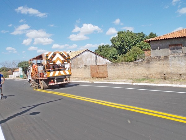 Secretaria de obras inicia sinalização da pavimentação do bairro trizidela - Imagem 19