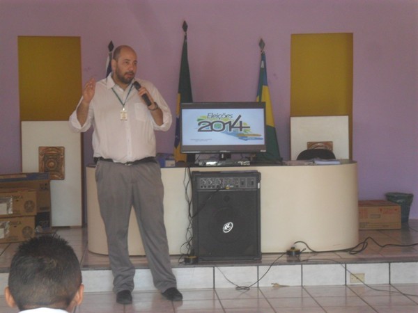  Mesários de Lagoinha recebem Treinamento para Eleição 2014  - Imagem 3