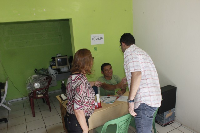 Luciano Nunes participa de caminhada pela feira no centro comercial de Miguel Alves - Imagem 20