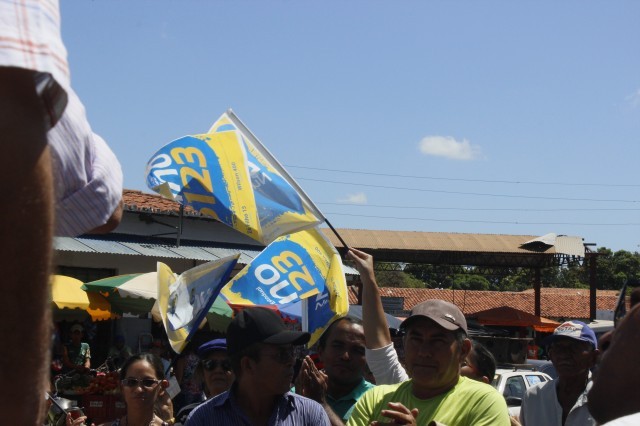 Luciano Nunes participa de caminhada pela feira no centro comercial de Miguel Alves - Imagem 22