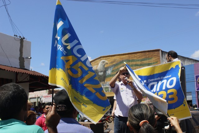 Luciano Nunes participa de caminhada pela feira no centro comercial de Miguel Alves - Imagem 62