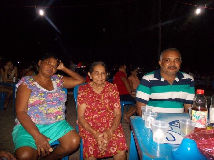 Registros fotográficos logo após a novena no espaço da Barraca Paroquial  e da Praça Acelino Rezende - Imagem 25