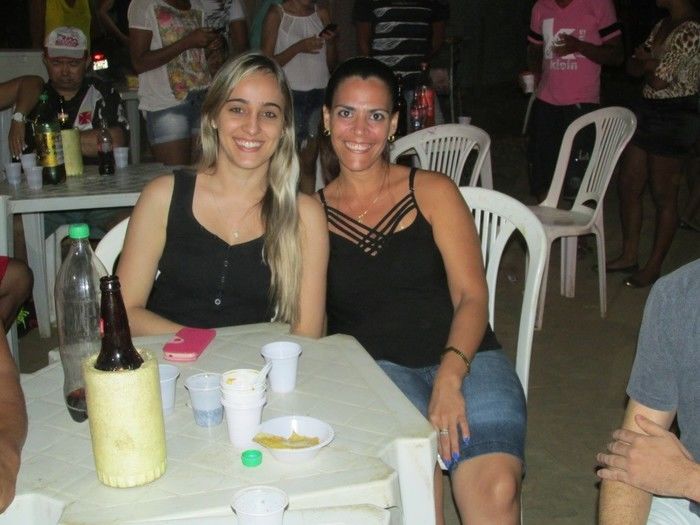 Trio Elétrico Nem Motos faz encerramento dos festejos  no bairro Vila em Agricolândia - Imagem 12