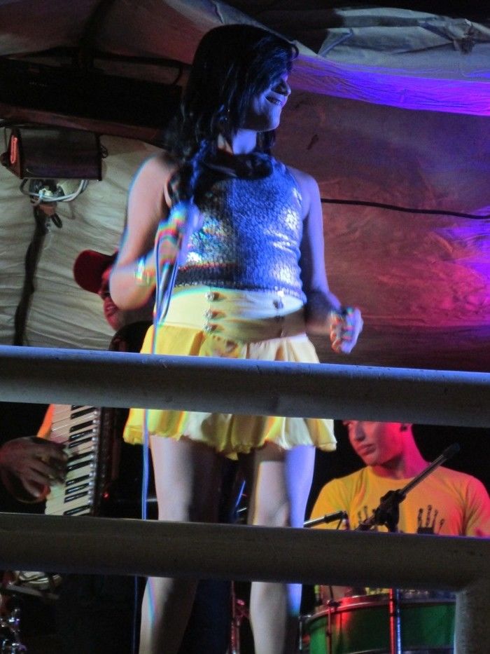 Trio Elétrico Nem Motos faz encerramento dos festejos  no bairro Vila em Agricolândia - Imagem 3