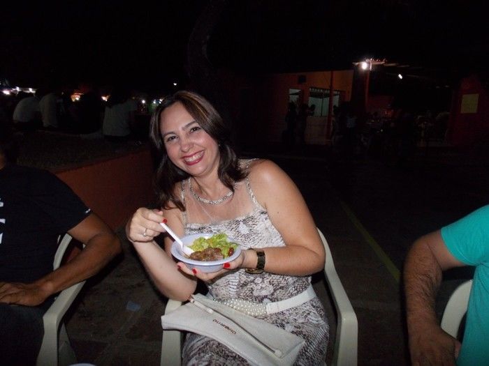 Registros fotográficos logo após a novena no espaço da Barraca Paroquial  e da Praça Acelino Rezende - Imagem 17