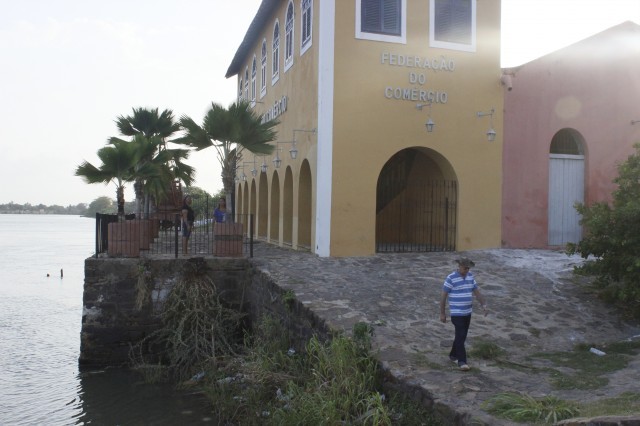 Prefeita leva jovens e  pessoas da terceira idade para o litoral piauiense - Imagem 42