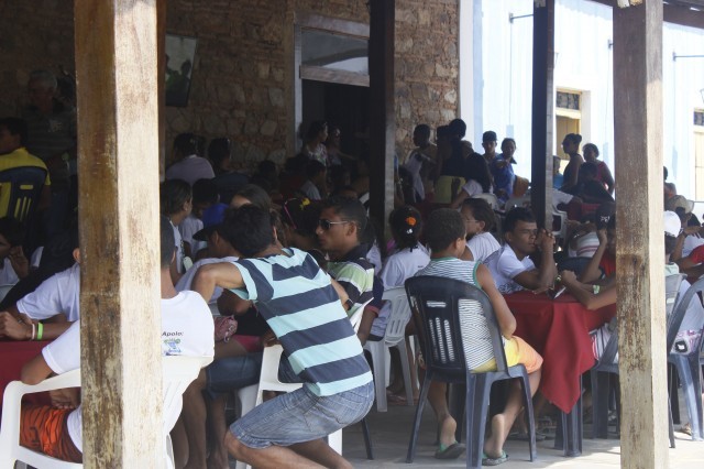 Prefeita leva jovens e  pessoas da terceira idade para o litoral piauiense - Imagem 121