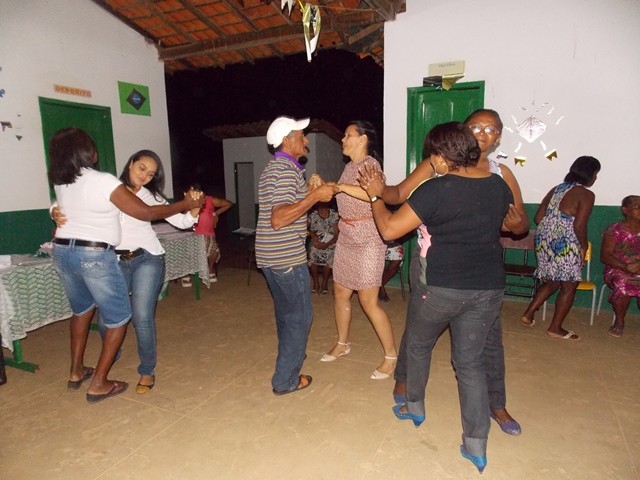 Comunidade Serrinha ganha festa dos idosos pelo Dia dos pais - Imagem 38